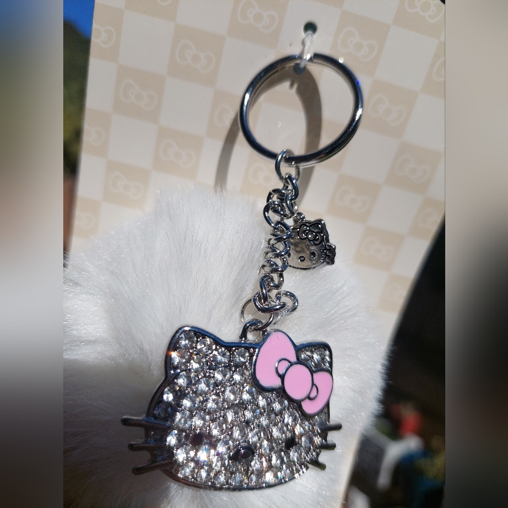 Exclusive Hello Kitty Keychain - Picture 3 of 3
